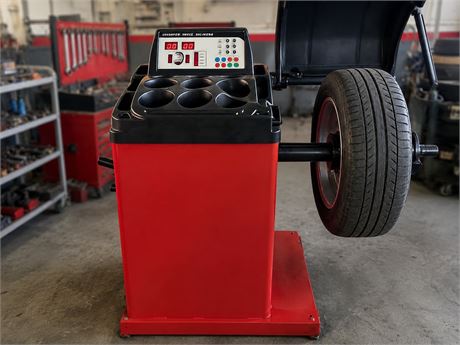 Wheel Balancing Machine (Assembly Required)