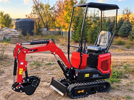SH15 Mini Excavator - Gas Engine
